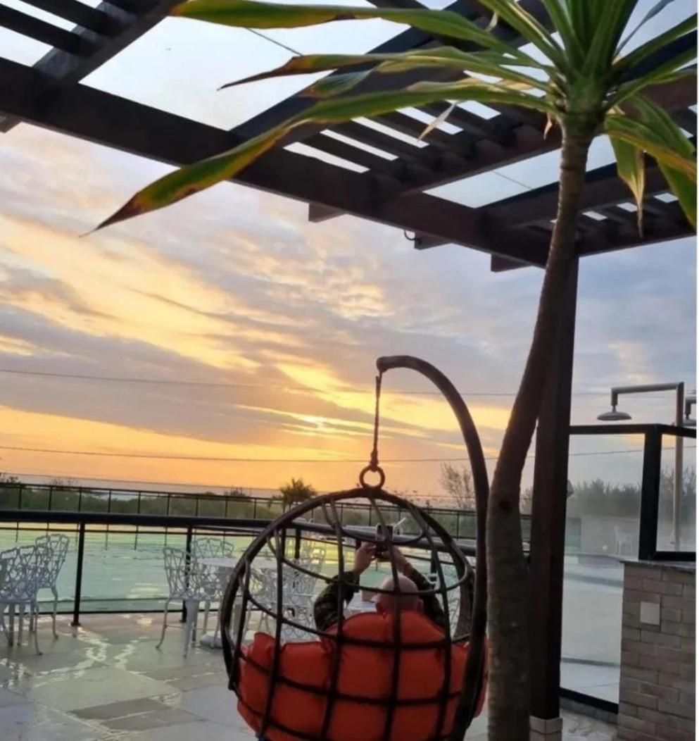 Aconchegante Vista Mar E Piscina Em Cond De Apartment