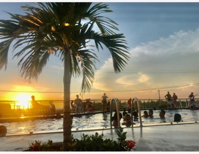 Aconchegante Vista Mar E Piscina Em Cond De *